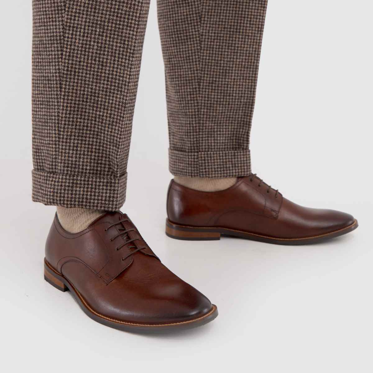 Schuh Reese hivatalos derby cipők barna színben