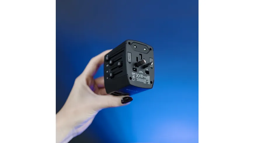 XLayer Internationaler Reisestecker Weltweit Black