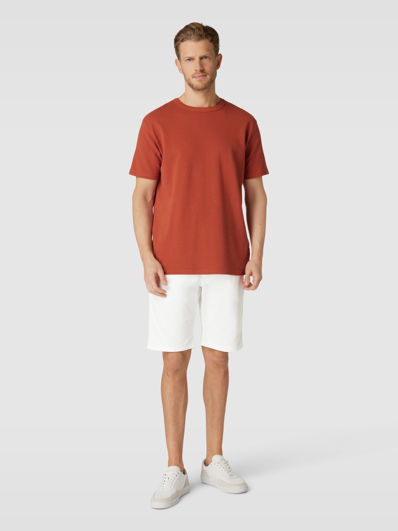 Bermudas mit französischen Eingrifftaschen in weiß