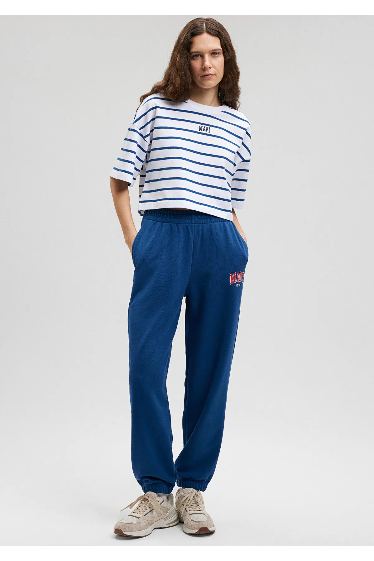 Mavi  Marineblaue Jogginghose mit Logo-Print1010757-82625
