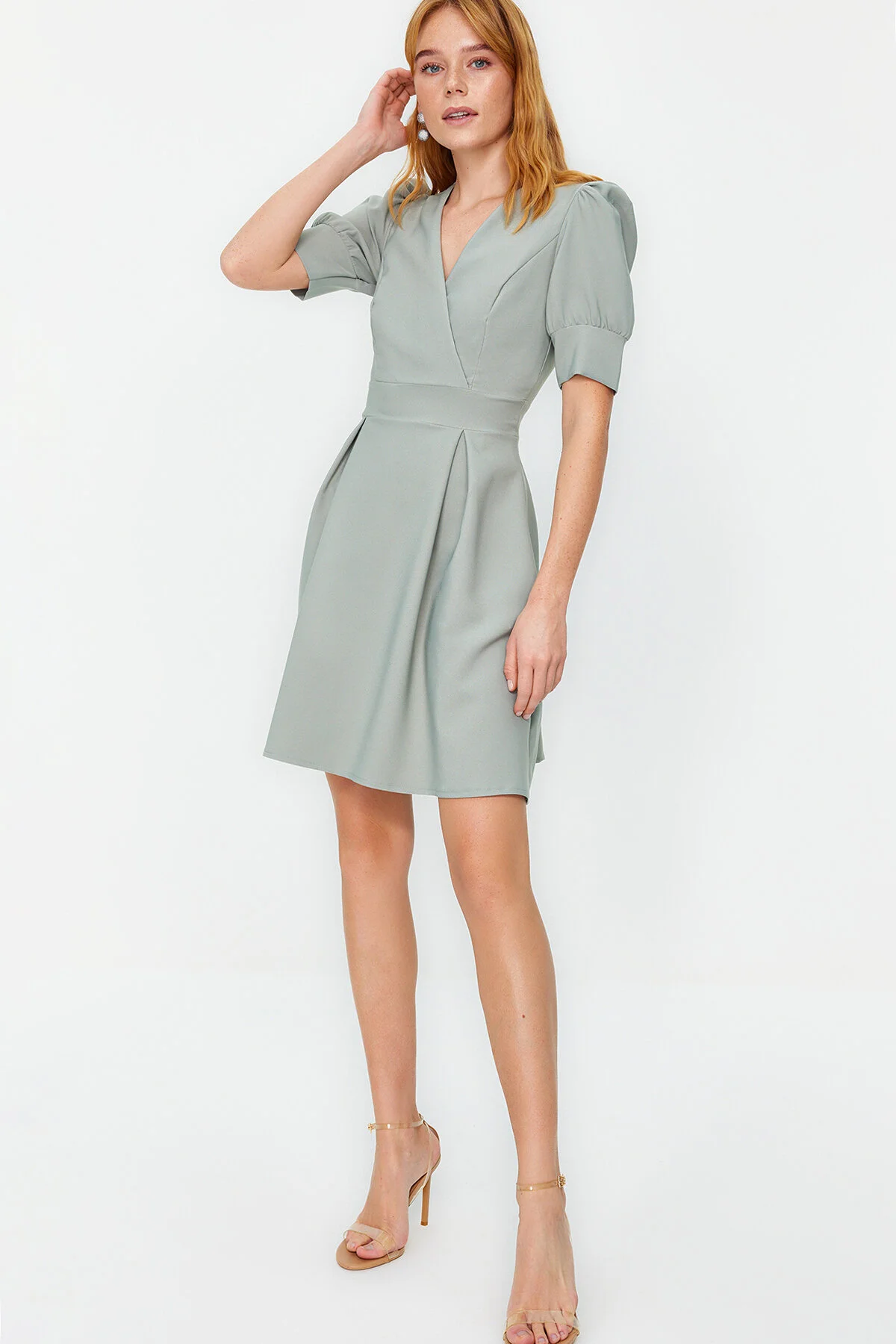 Trendyol Collection  Mintfarbenes Minikleid mit Taillenöffnung, gefüttert, zweireihig, Kragen, plissiert, gewebtes Kleid TWOSS20EL1639