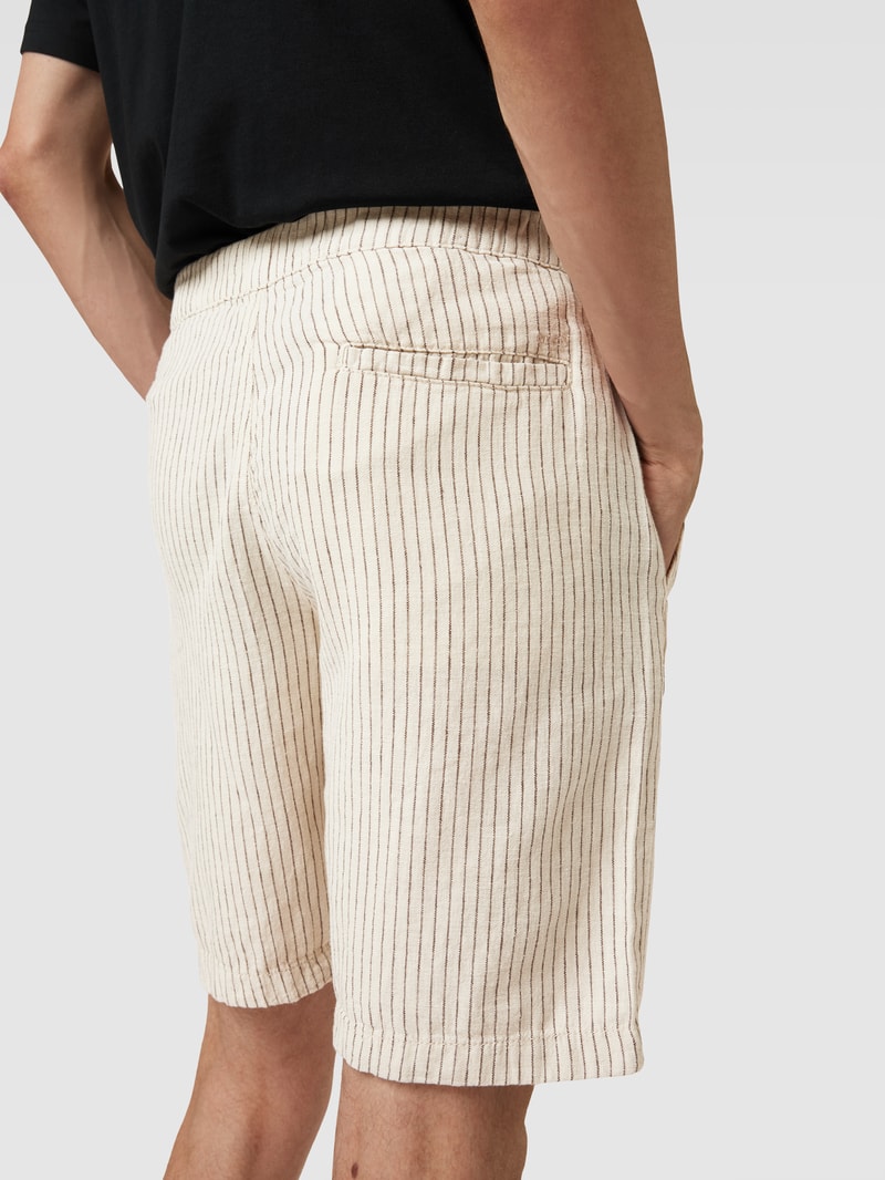 Shorts mit Streifenmuster in offwhite meliert