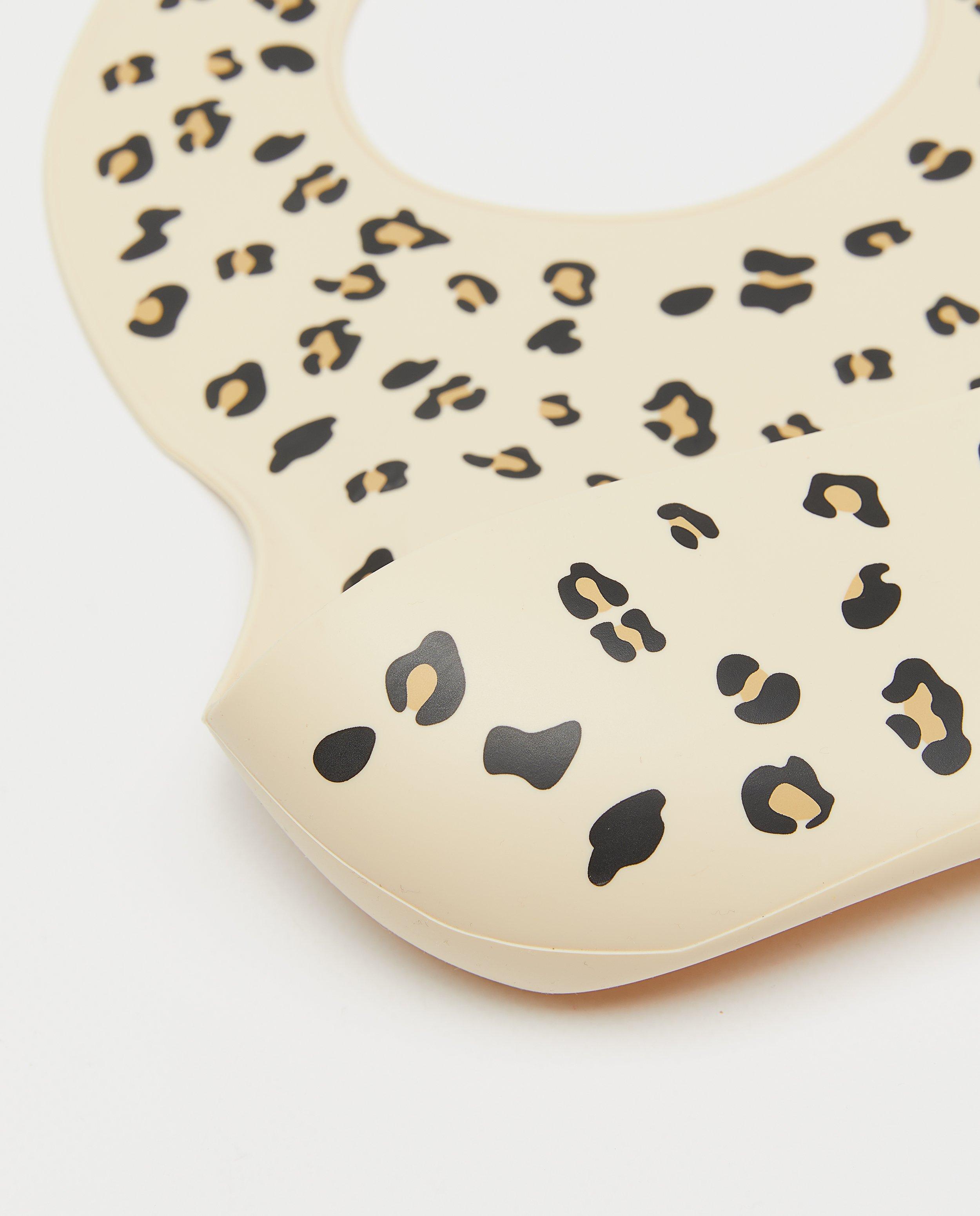 Bavetă Chewies&more din silicon cu imprimeu leopard bej