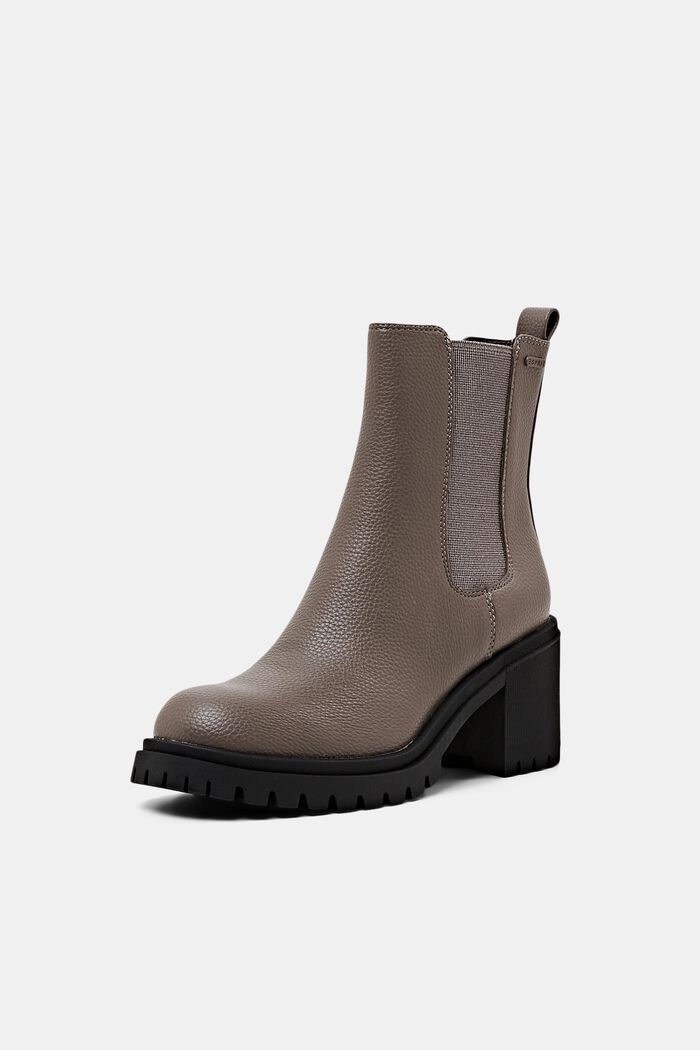 Boots mit grobem Blockabsatz