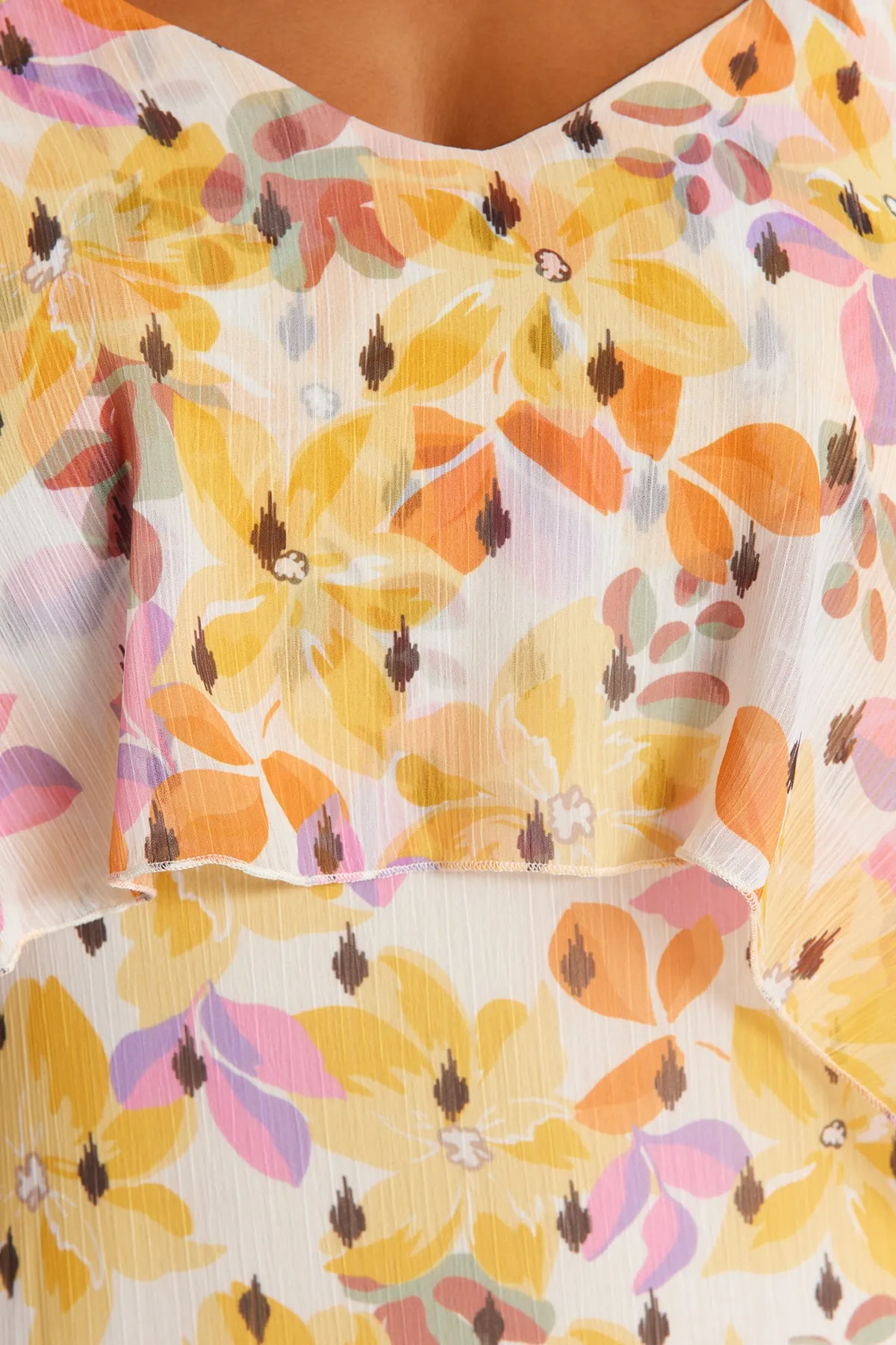 Trendyol Curve  Mehrfarbiges gewebtes Kleid mit Blumenmuster TBBSS23AH00049