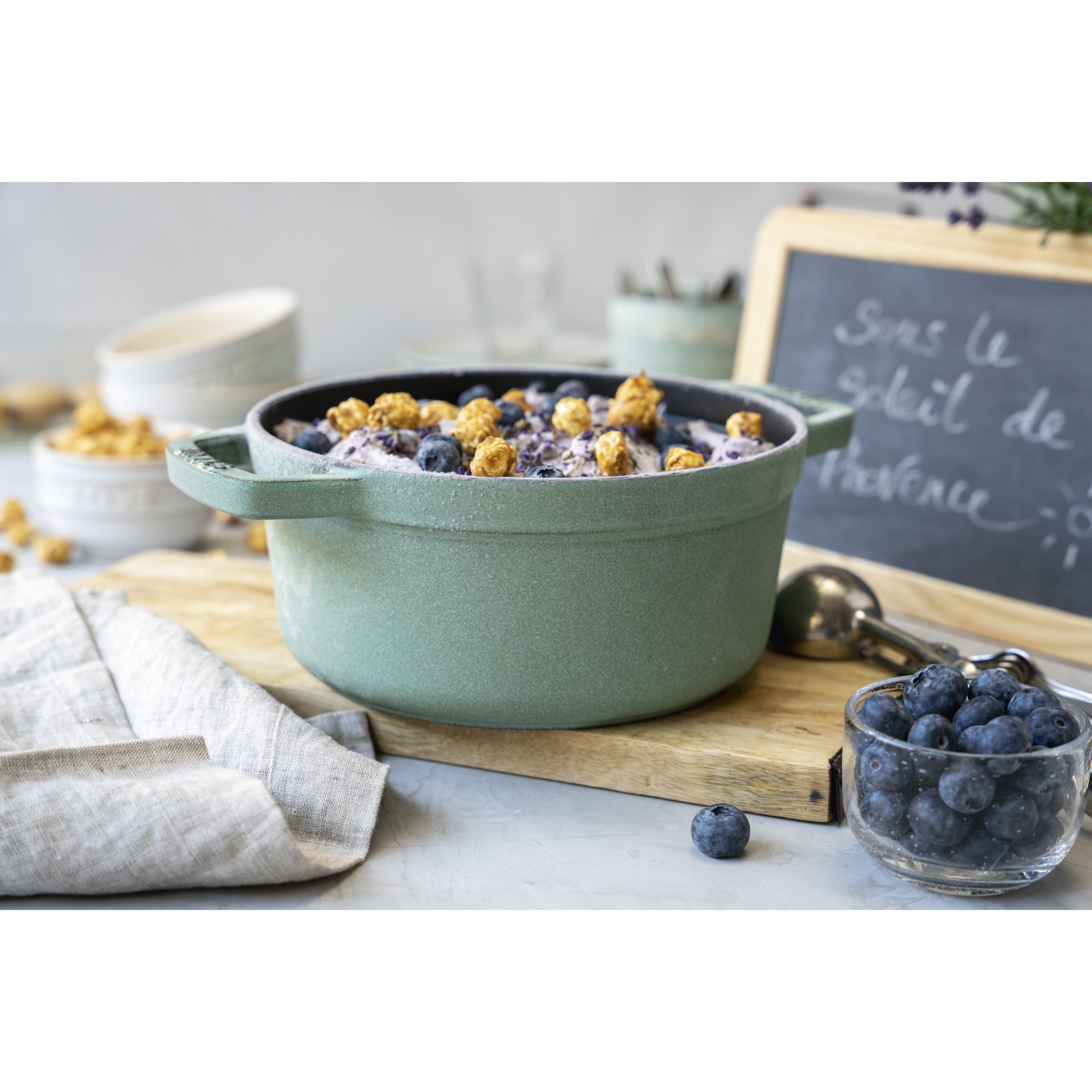 Cocotte 20 cm, rund, Salbeigrün, Gusseisen