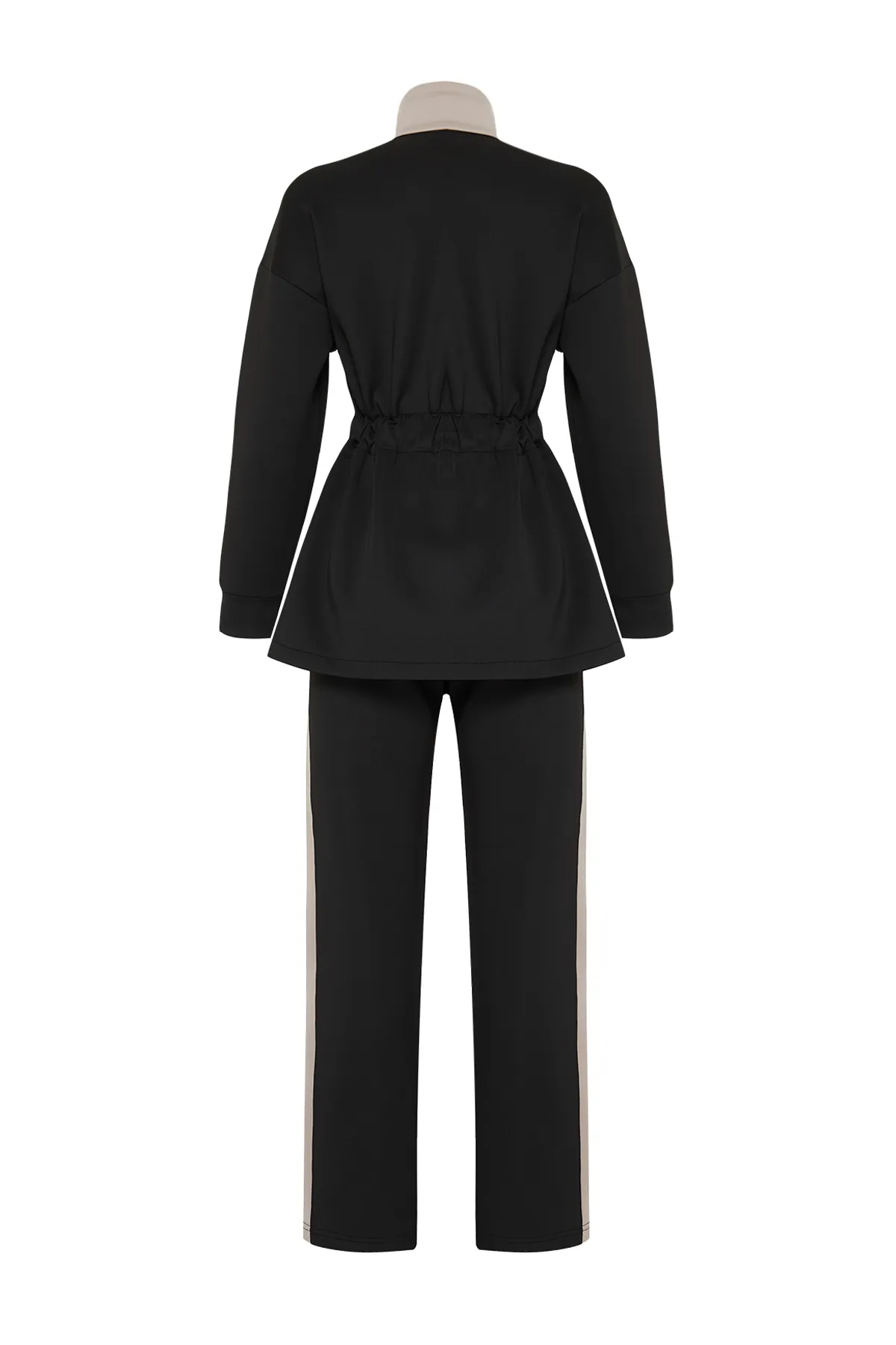 Trendyol Modest  Set aus Unterteil und Oberteil aus Scuba-Strick mit schwarzer Paspelierung TCTAW24US00071