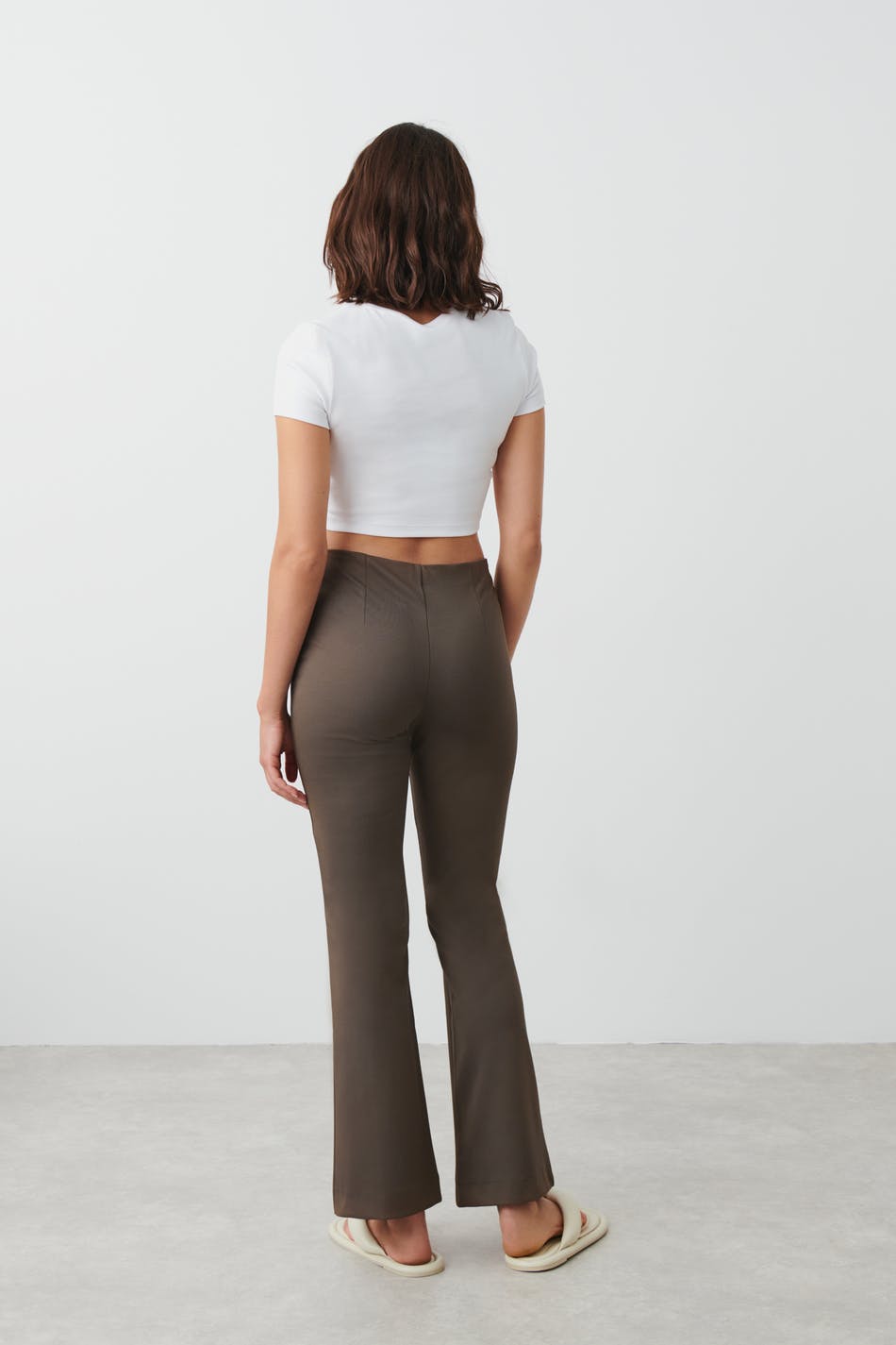 Low waist trousers