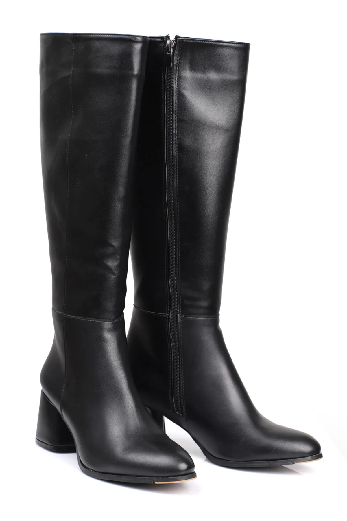 Capone Outfitters  Damenstiefel mit ovaler Spitze und seitlichem Reißverschluss und Absatz