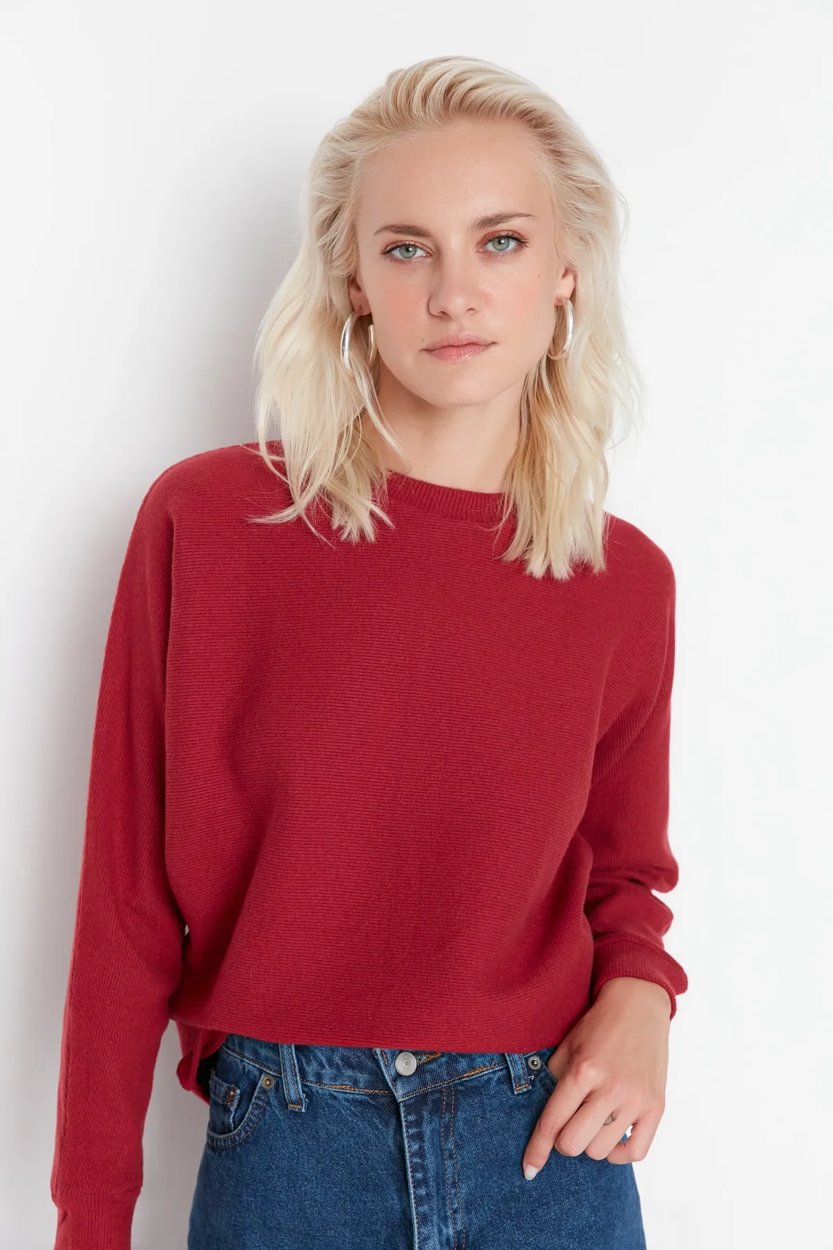 Trendyol Collection  Weinrote, detaillierte Strickbluse mit Fledermausärmeln TWOAW23BZ00024