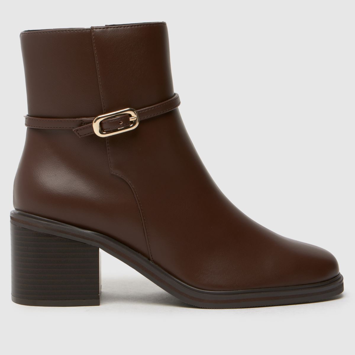 Schuh Briley sarkú csattal ellátott csizma barna színben
