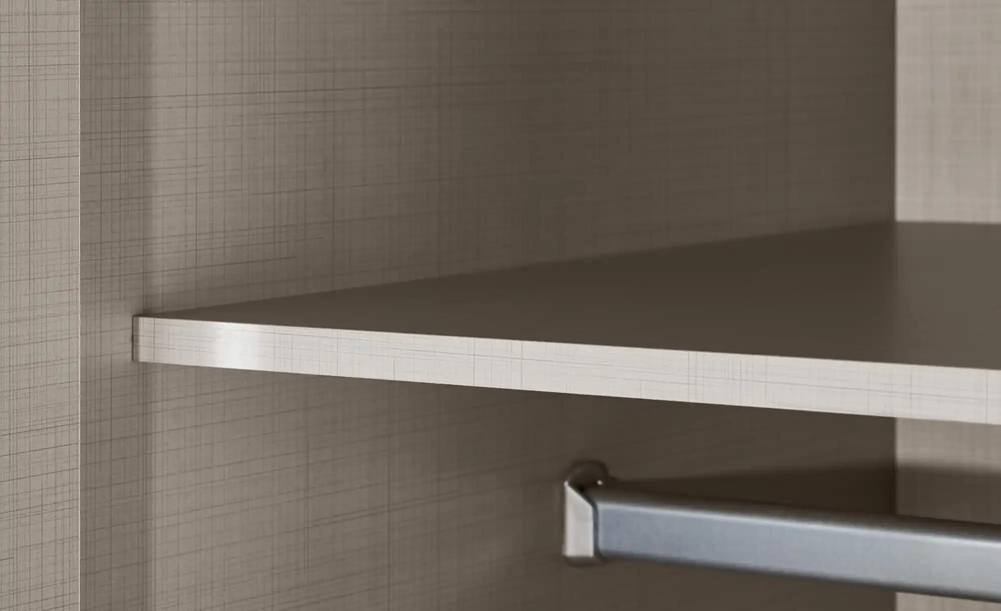 Drehtürenschrank