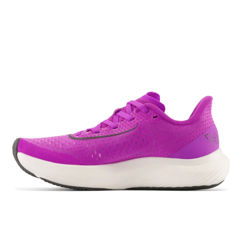 New Balance FuelCell Rebel v3 WFCXCR3 / pink