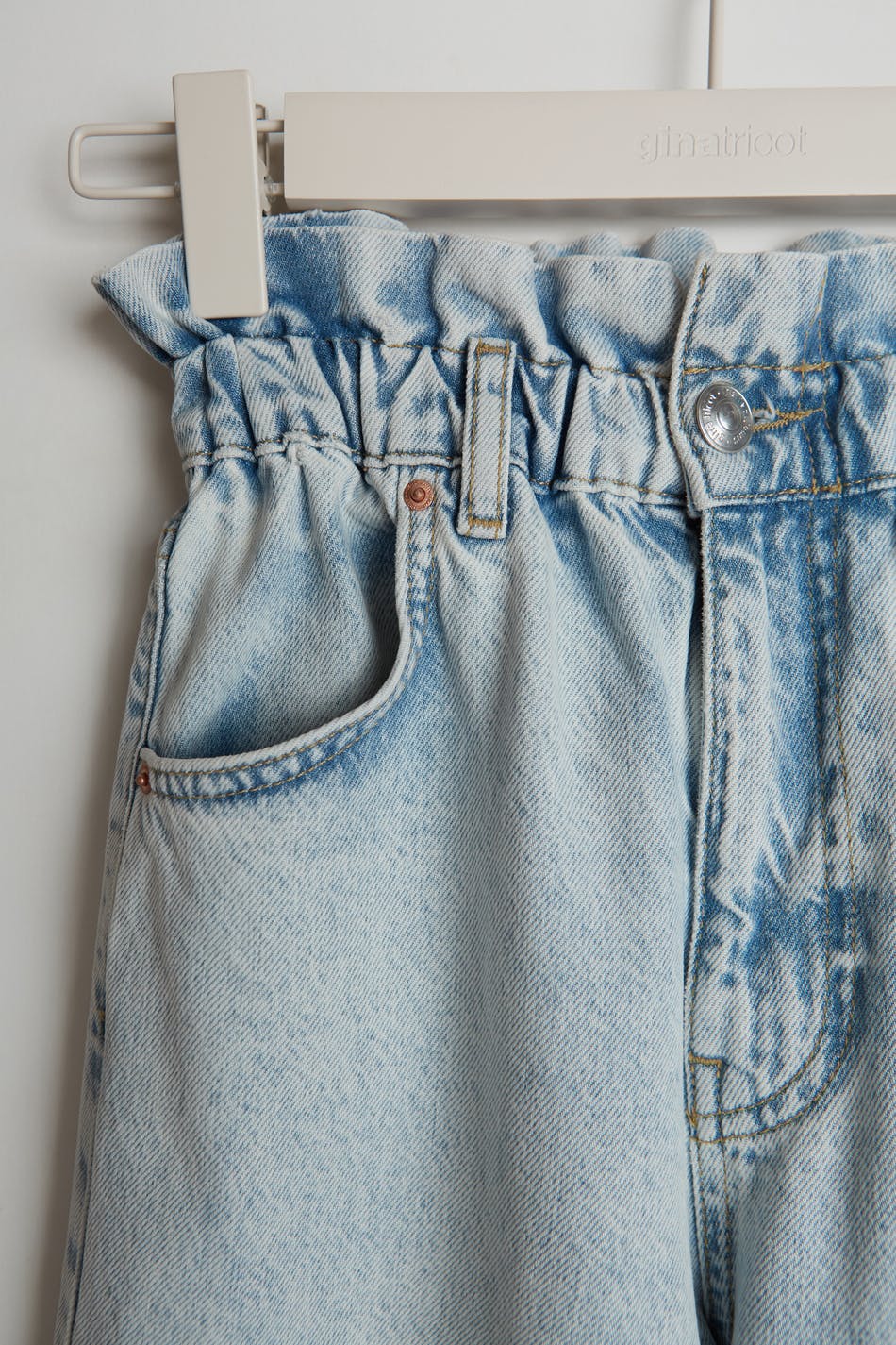 Paperbag mom jeans