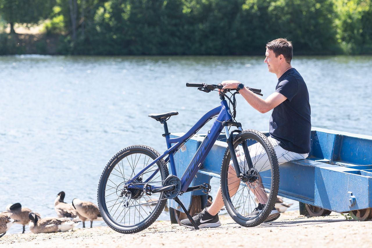 Adore Alu MTB Pedelec 29'' Enforce E-Bike Blau 250 Watt Li-Ion 36V/14 Ah/504 Wh 24 Gänge