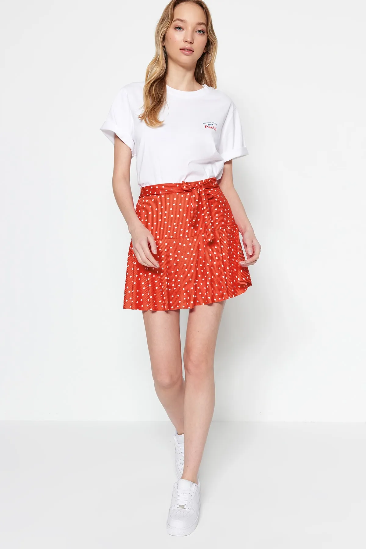 Trendyol Collection  Shorts - Rosa - Mittlerer Bund