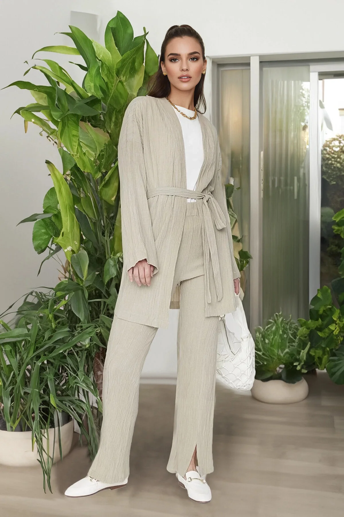 Trendyol Modest  Gewebtes Kimono-Hosen-Set mit Gürtel und Beinschlitz in Stein TCTSS22US00024