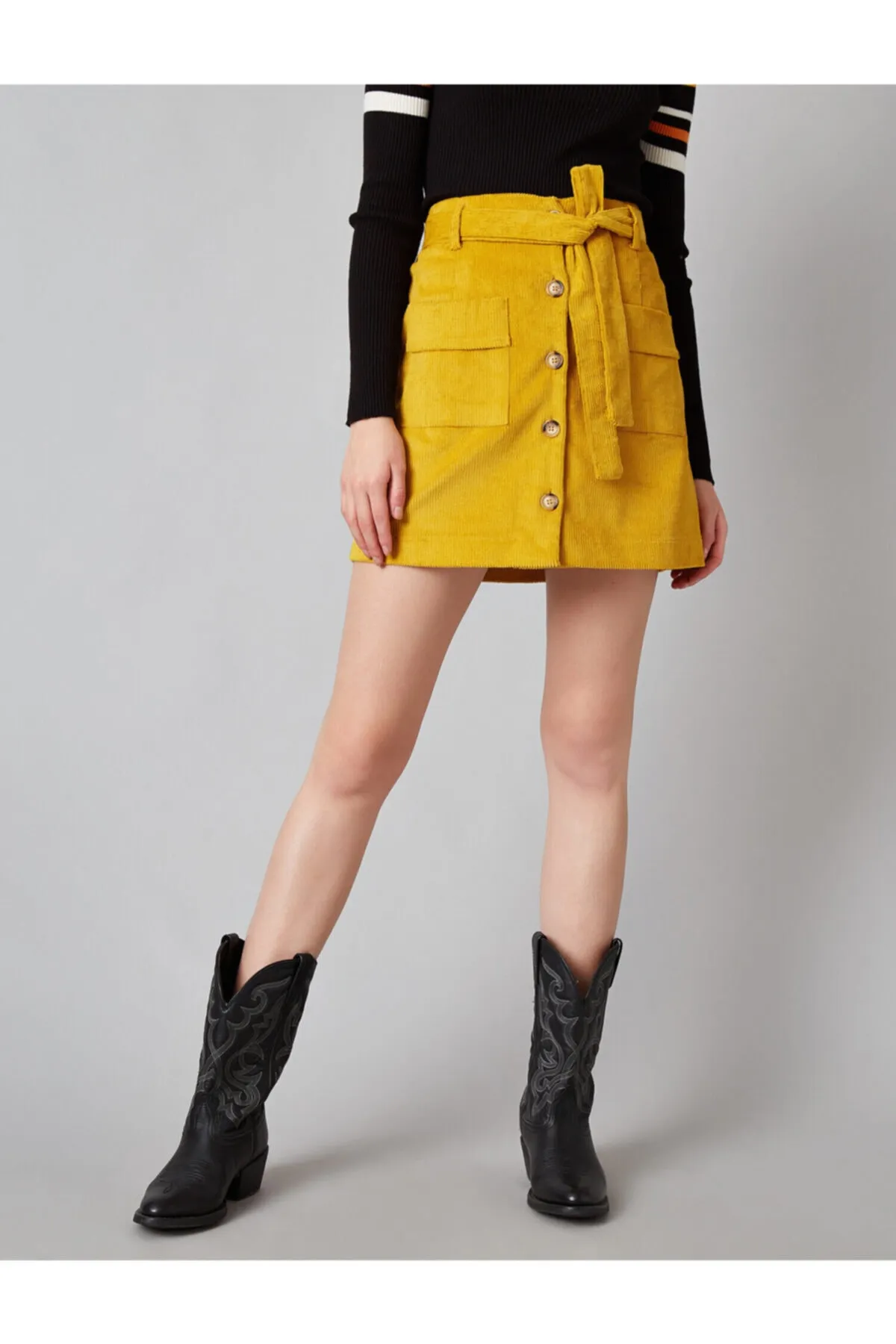 Koton  Cord-Minirock mit Gürtel und Taschendetail