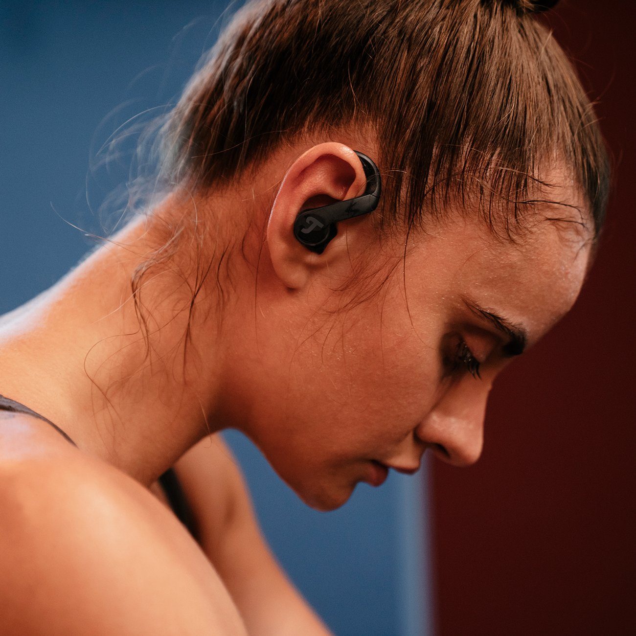 Teufel AIRY SPORTS TWS wireless In-Ear-Kopfhörer (Smarte Touch-Steuerung an der Ohrmuschel für Musiksteuerung, Telefonannahme, Sprachassistent und Lautstärke, Sprühwassergeschützt nach IPX3, resistent gegen Regen, Schmutz und Staub)