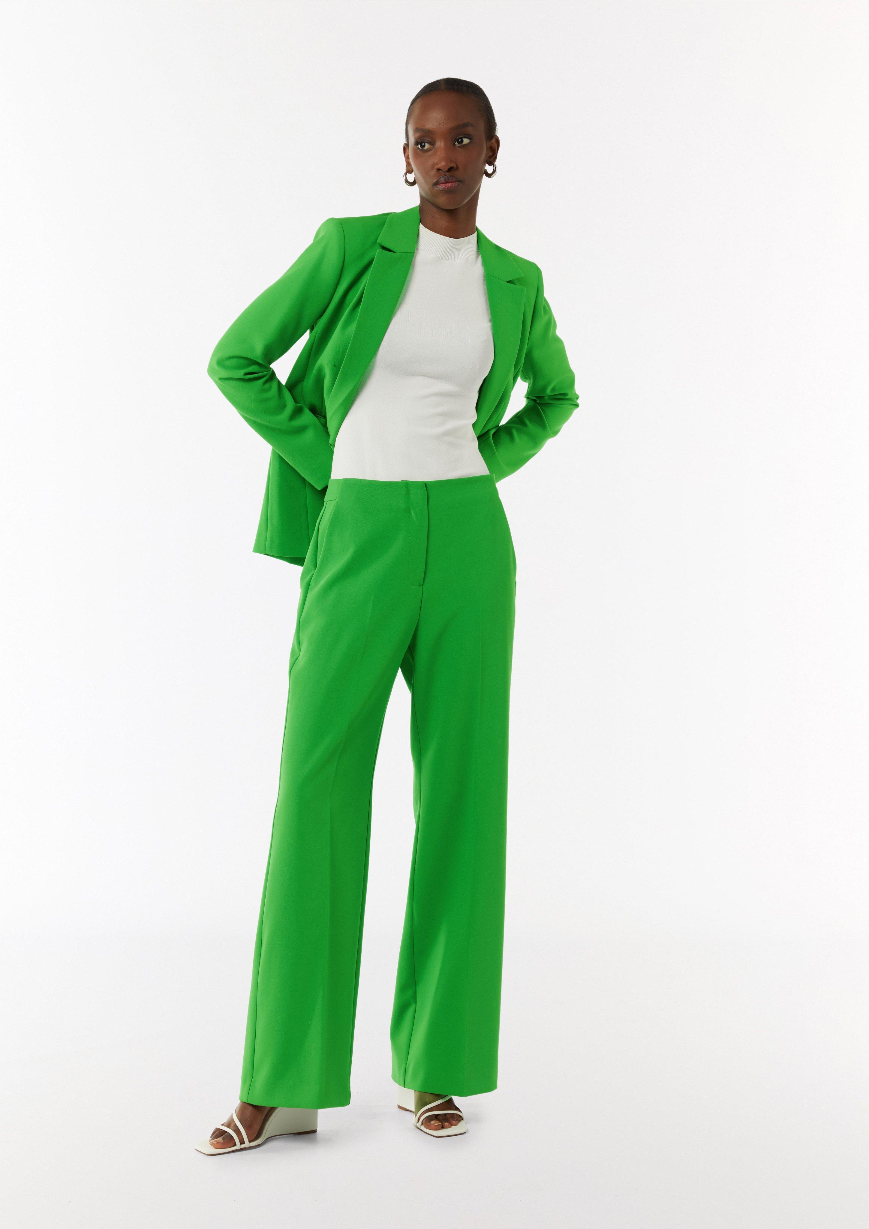 Taillierter Blazer mit Pattentaschen - 7443