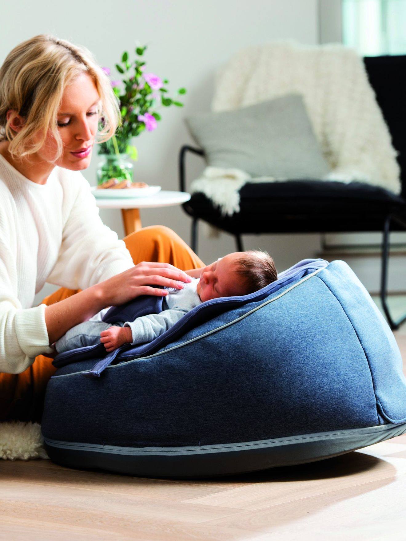 Transat et pouf Doomoo Seat’n Swing BABYMOOV avec balancelle intégrée anthracite