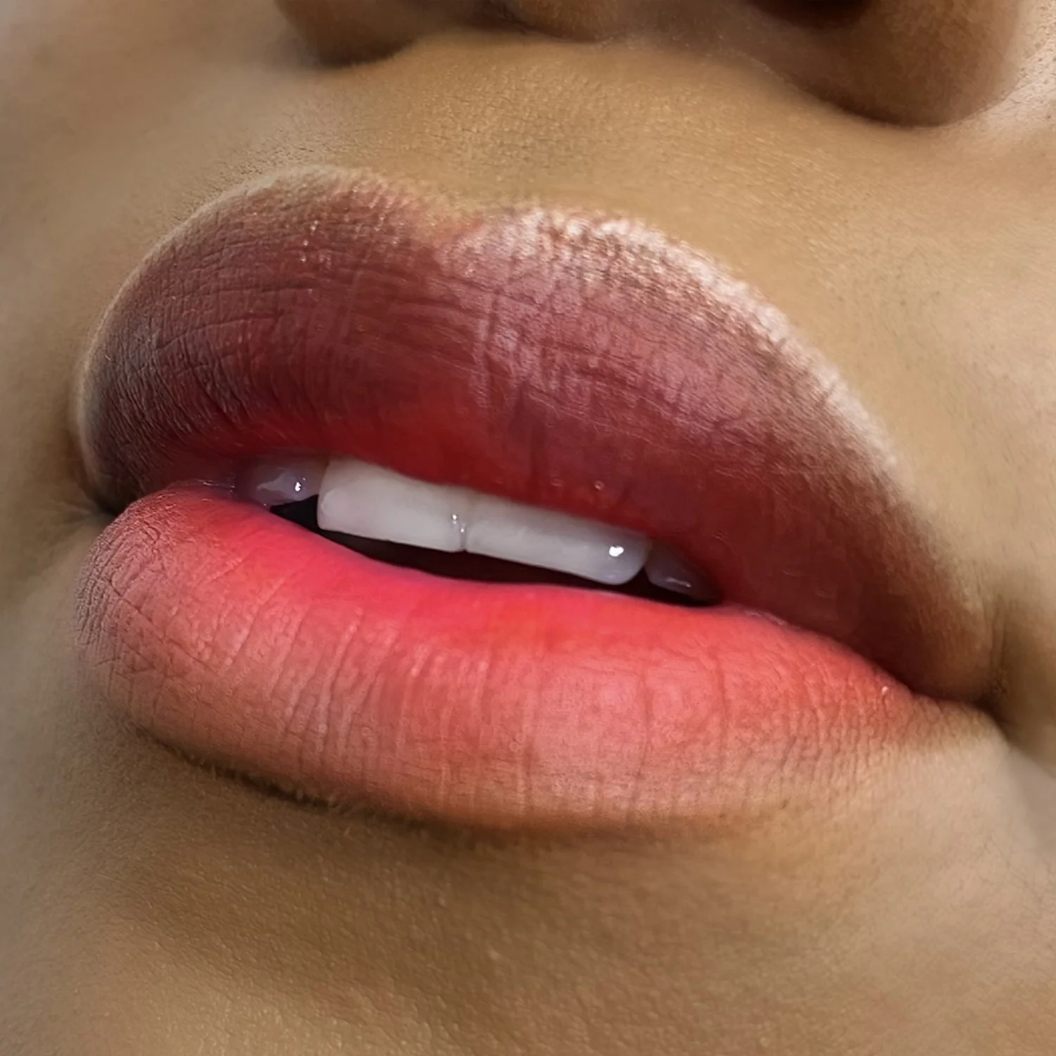 PURE BEAUTY AQUA LIP STAIN - Lipstick