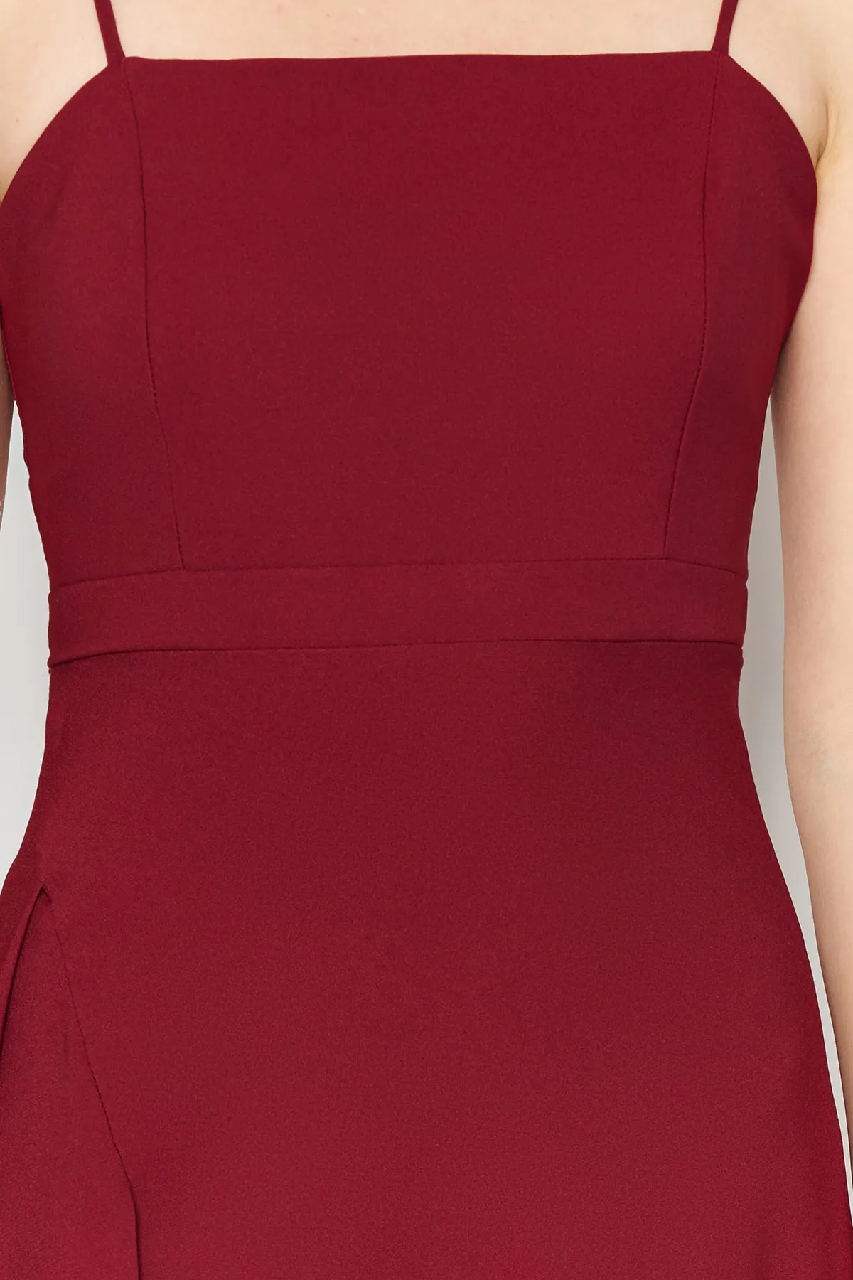 Trendyol Collection  Pflaumenfarbenes, gewebtes, langes Abendkleid TPRSS19FZ0511