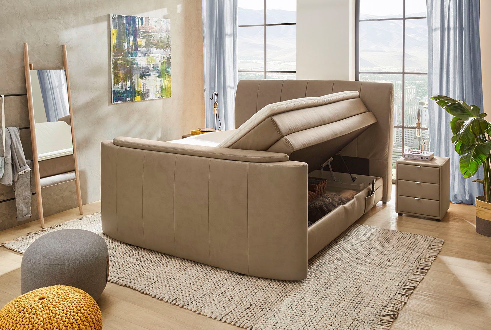 Jockenhöfer Gruppe Boxspringbett Bel Air, mit versenkbarem TV-Lift und Fernbedienung, Bettkasten/Stauraum