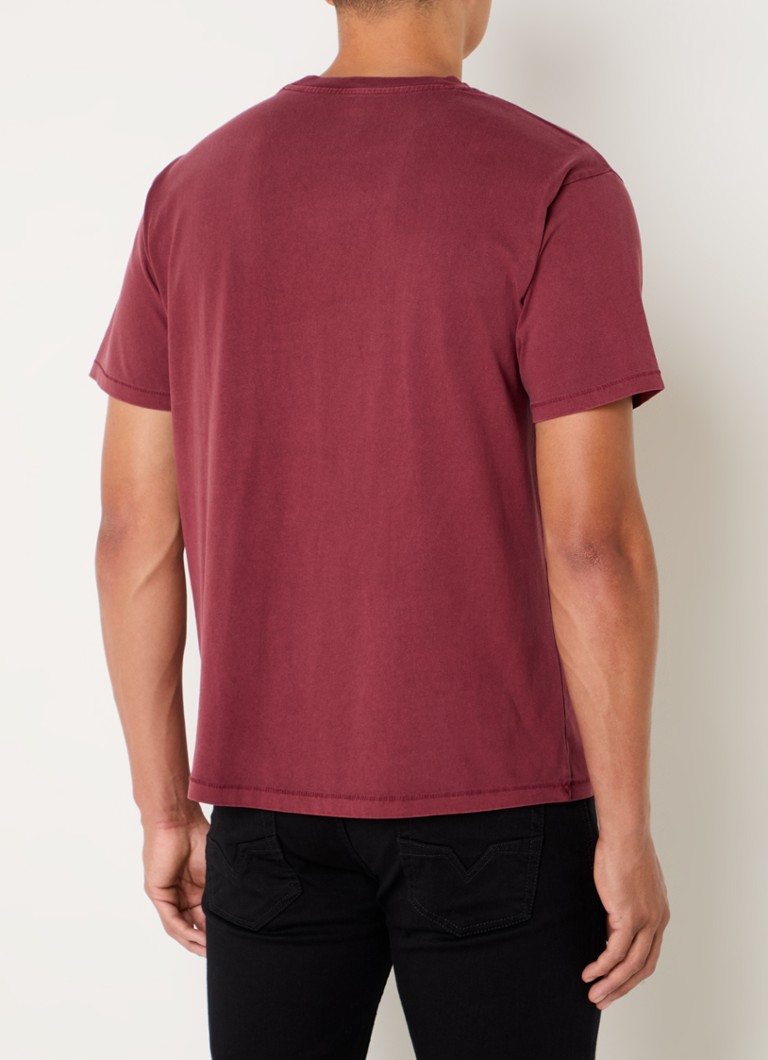 Camiseta Levi's com logotipo