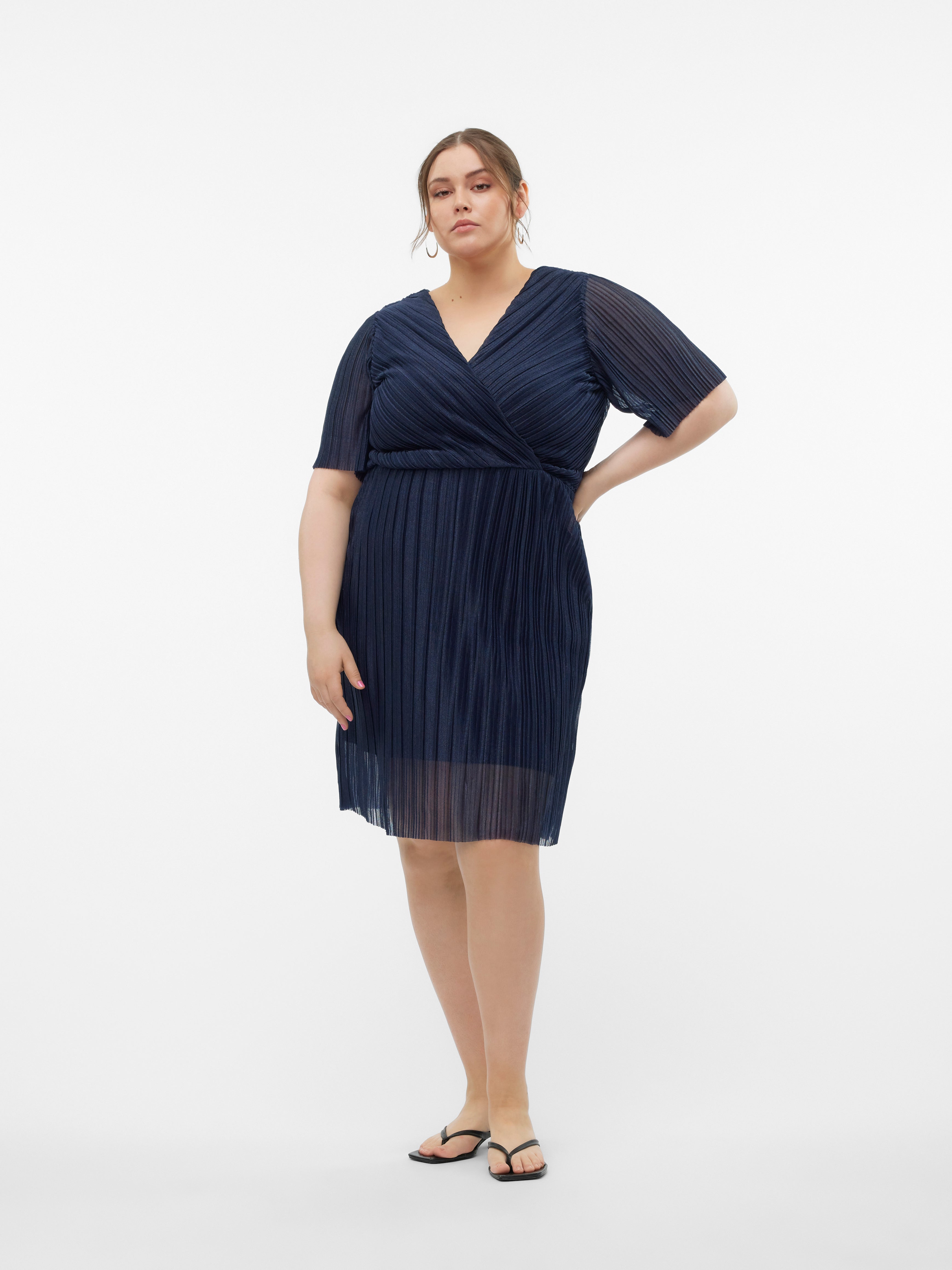 VMCMALONE Kurzes Kleid