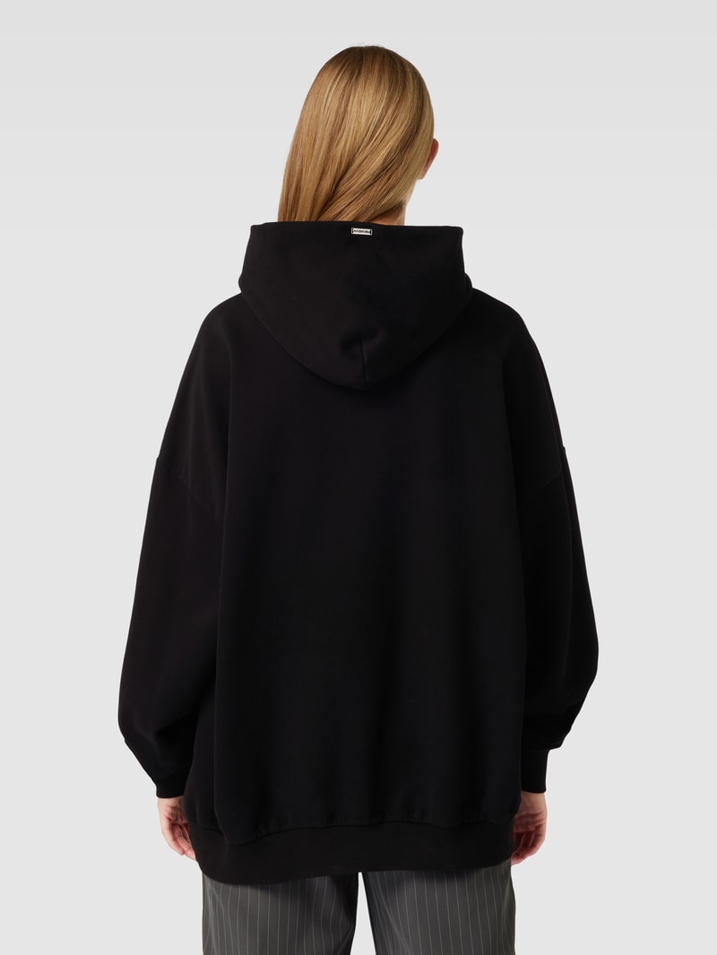 Hoodie mit Label-Detail in schwarz