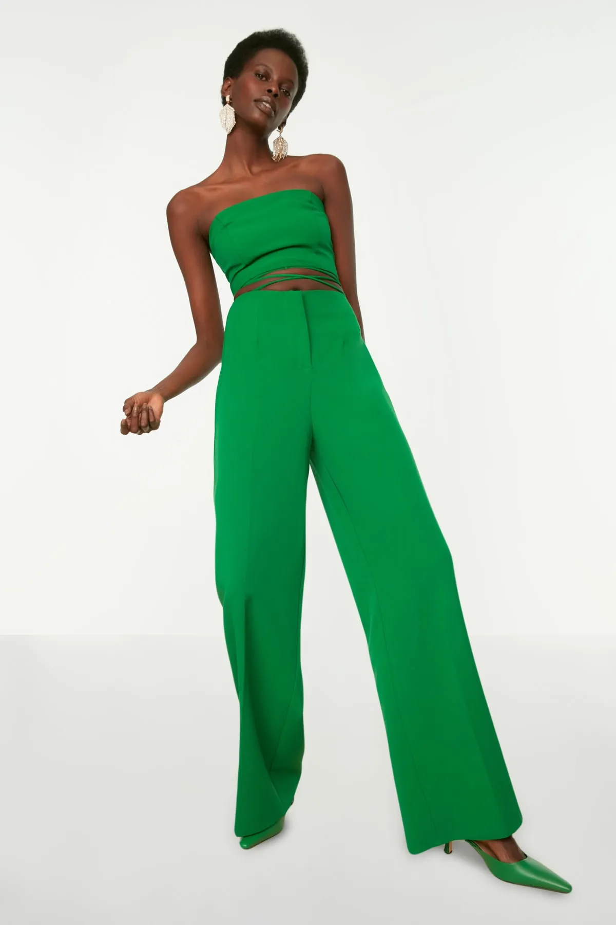 Trendyol Collection  Grüne Webhose mit hoher Taille TPRSS22PL0080