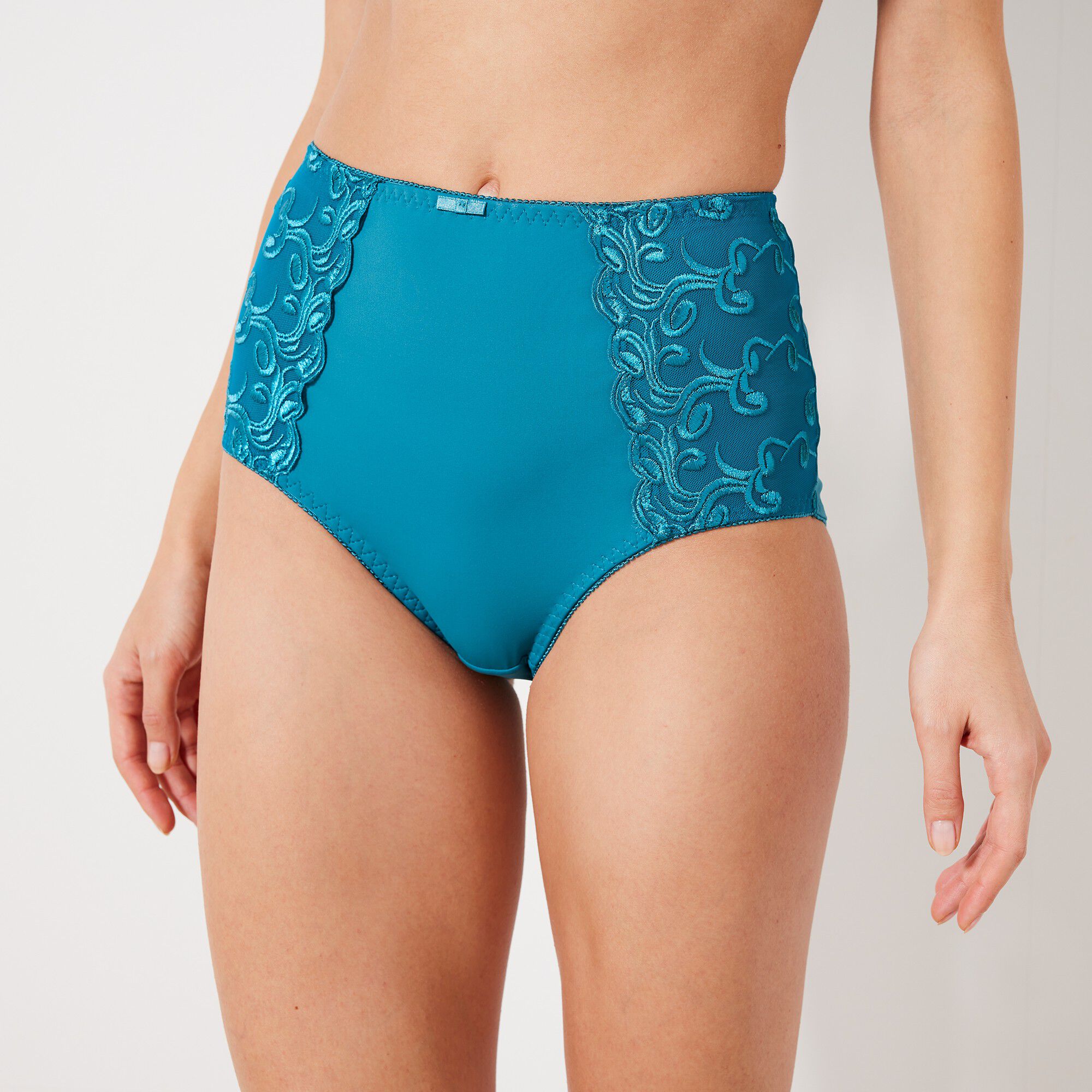 Gainette ventre plat microfibre tulle brodé Sienne