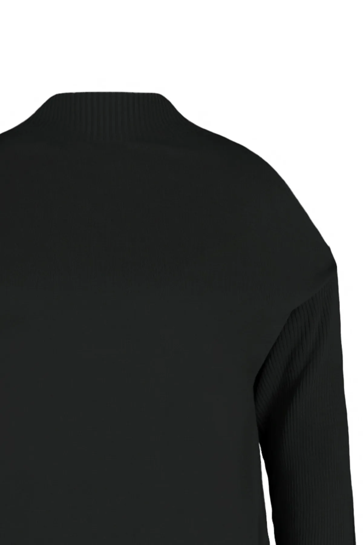 Trendyol Curve  Schwarzer, detaillierter Strickpullover mit Cut-Outs