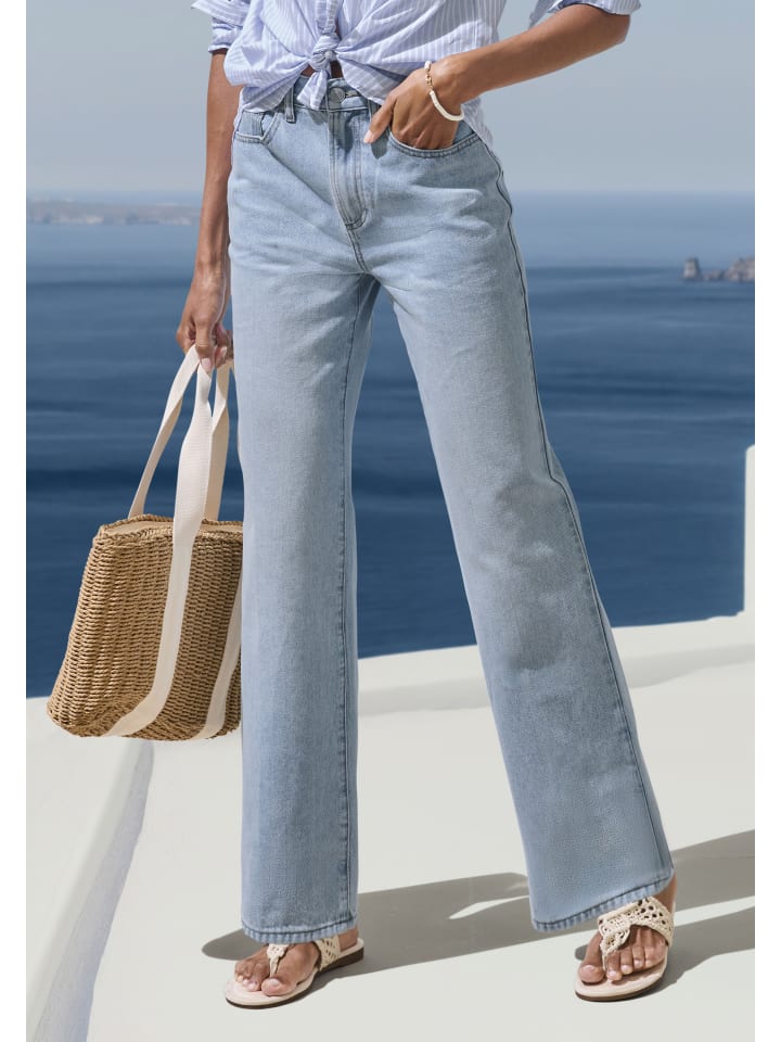 LASCANA Weite Jeans in light blue washed günstig kaufen