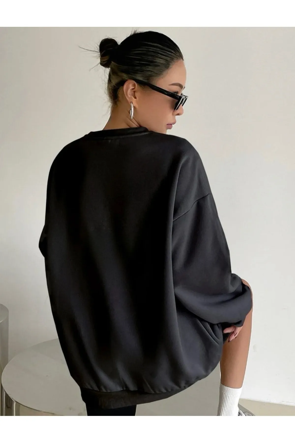 My Blog  Schwarzes Sweatshirt mit Happines-Aufdruck
