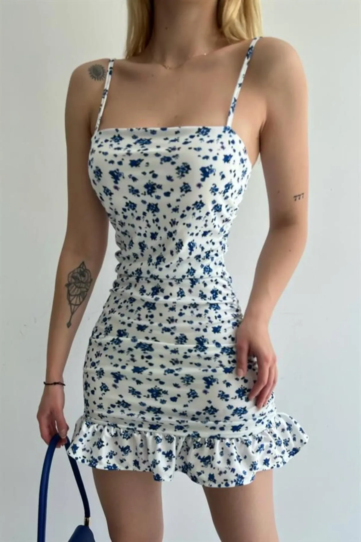 IŞILDA FASHION  Damenbekleidung, Träger-Minikleid mit Blumenmuster