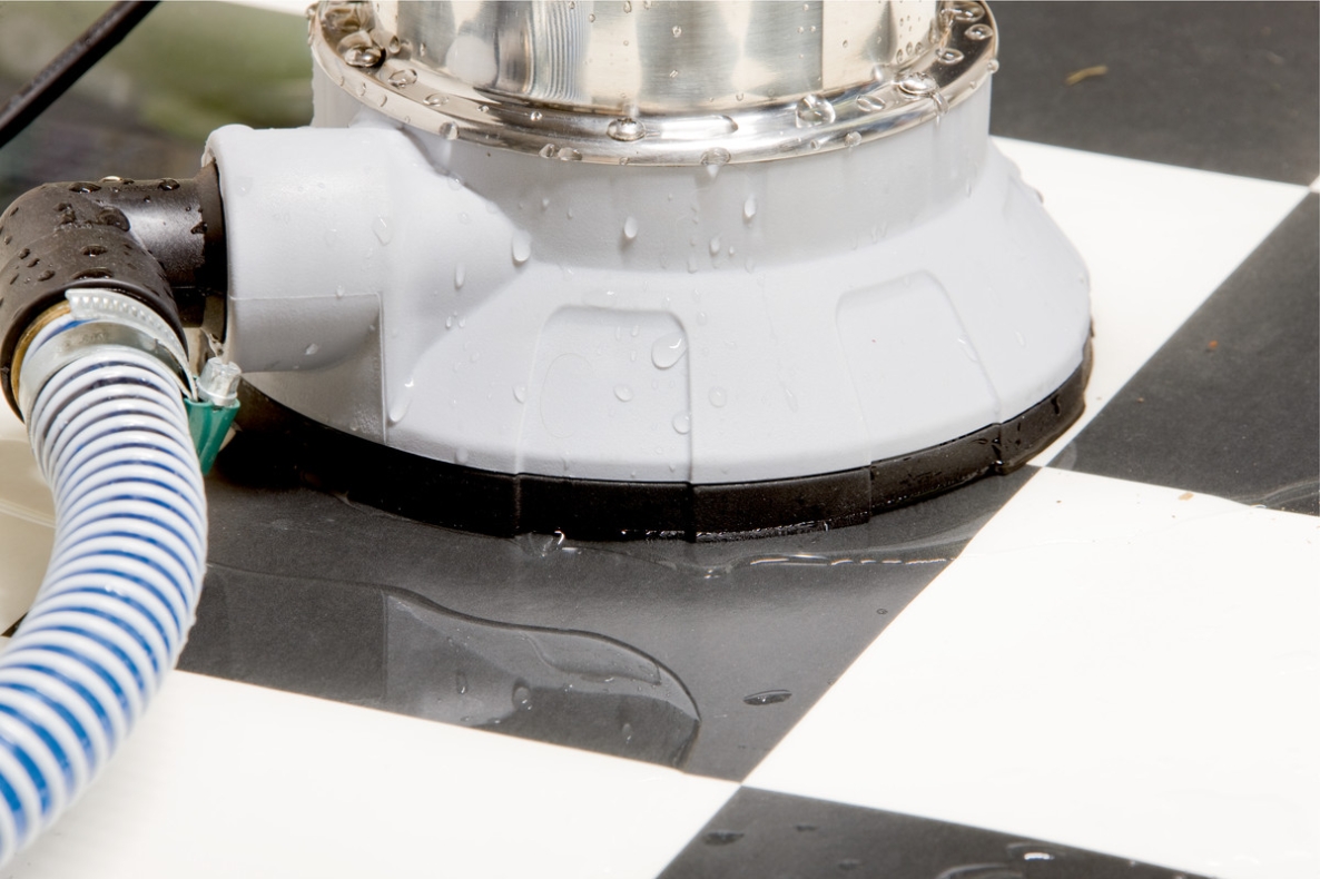 Pompe submersible pour eau claire Metabo 250660006 TPF 6600 SN, aspiration plate