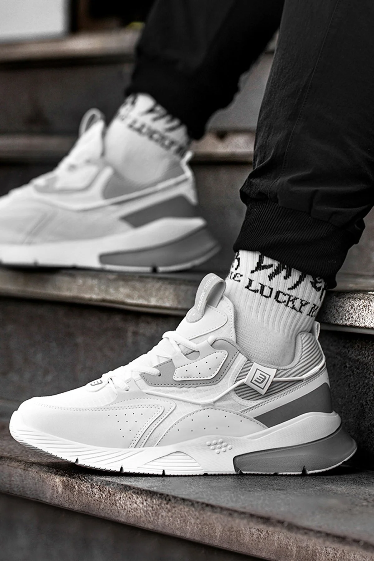DARK SEER  White Ice Unisex-Sneaker