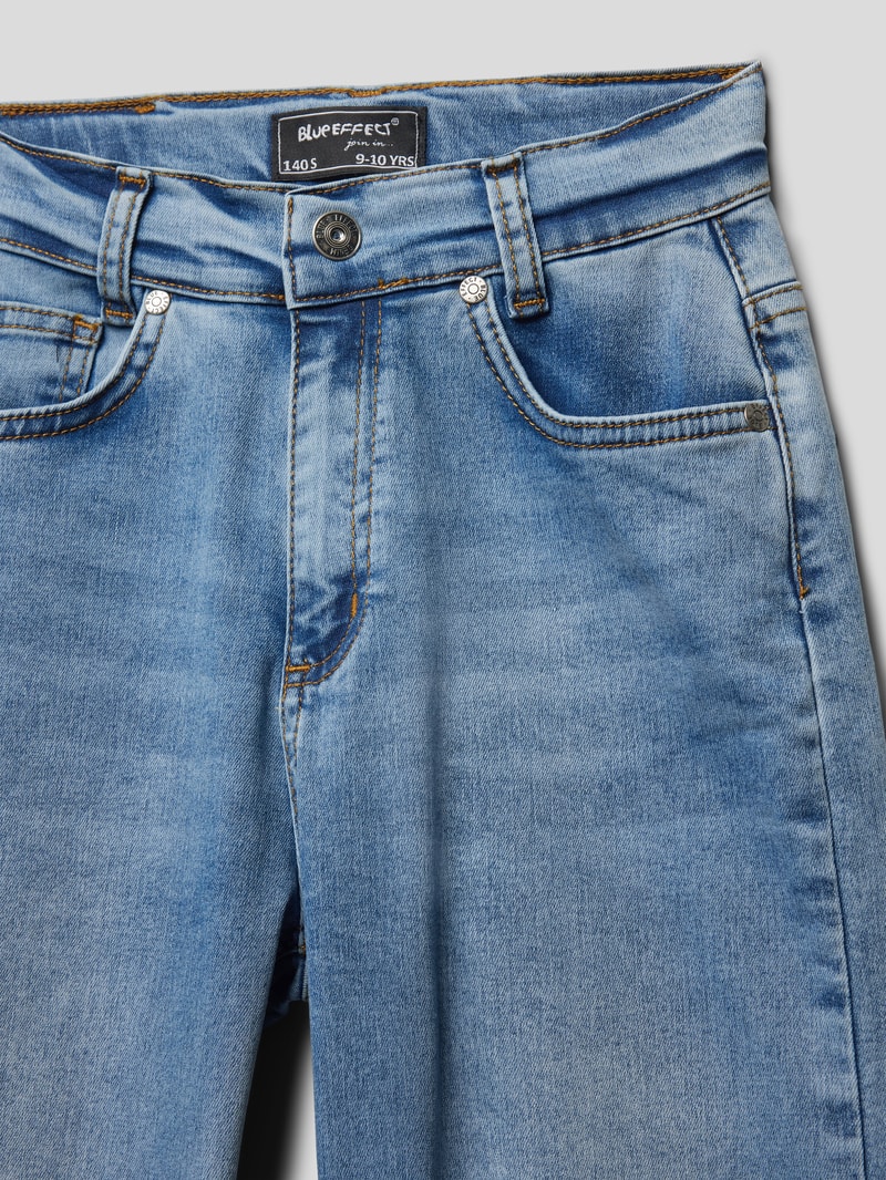 Slim Fit Jeans mit Label-Patch in blau