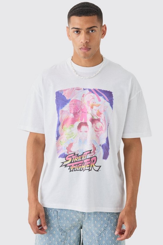 Oversize T-Shirt mit lizenziertem Street Fighter Print