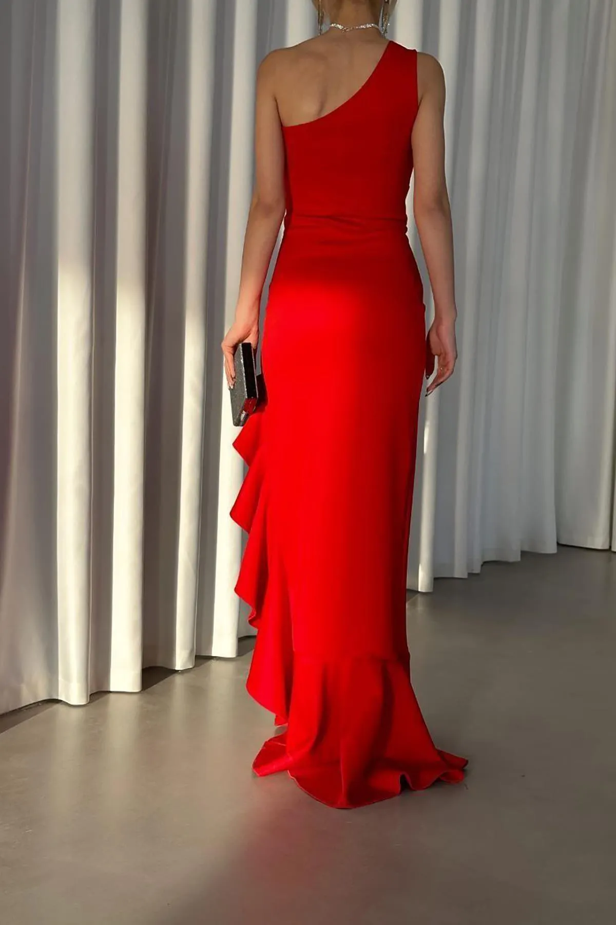 Deafox  Rotes, langes Abendkleid aus Scuba-Stoff mit One-Shoulder-Träger und Knotendetail