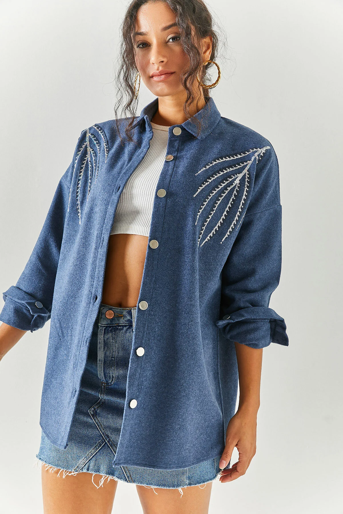 Olalook  Damenbluse mit Blatt-Indigo-Pailletten und Paillettendetails, Oversize-Stempelhemd GML-19001145