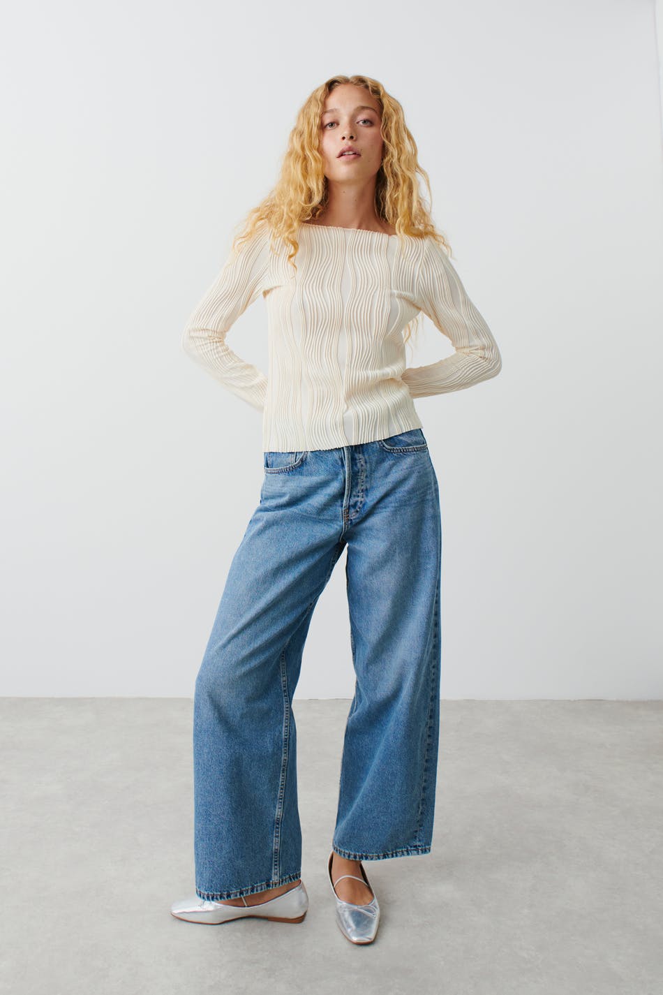 Structured boatneck top