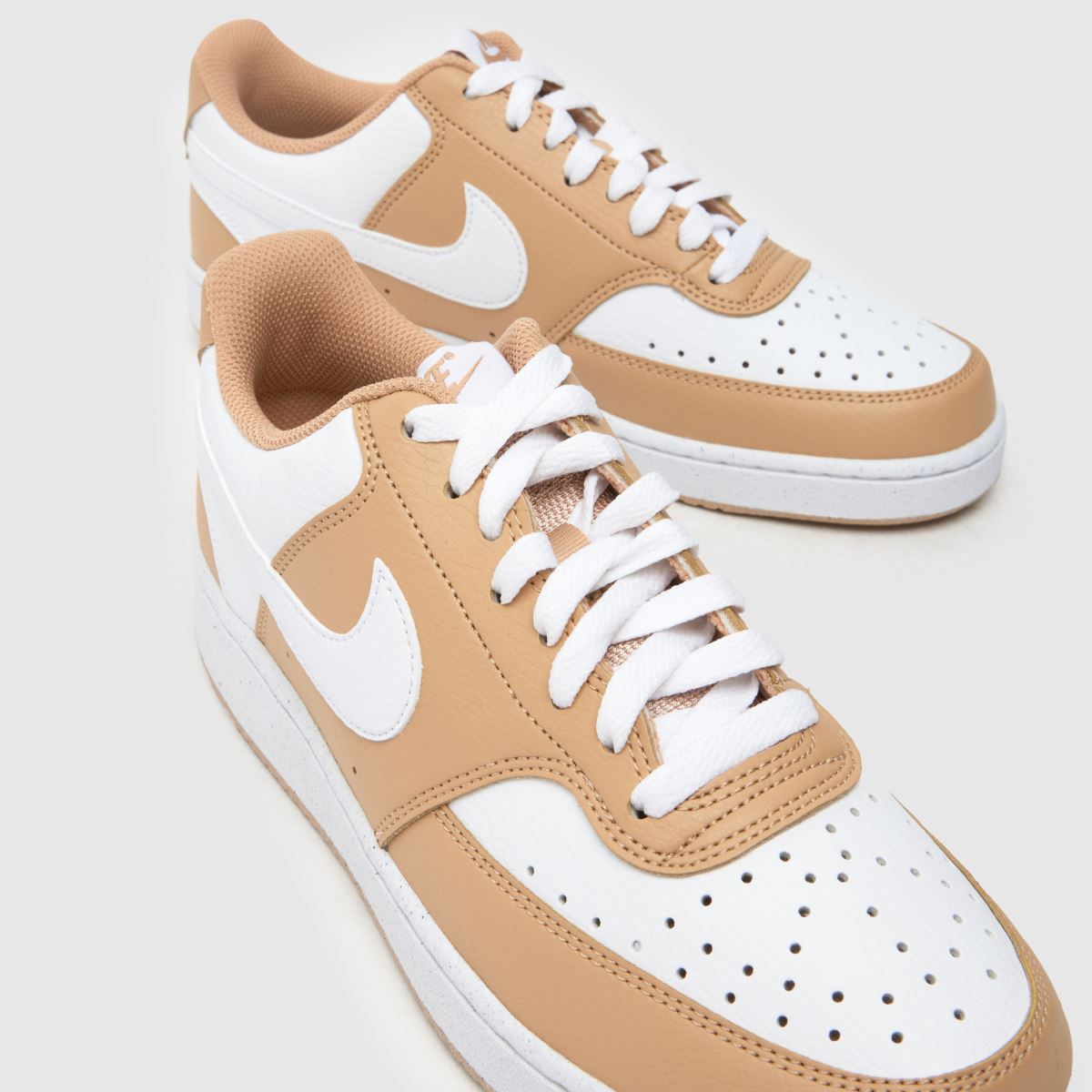 Nike Court Vision sportcipők fehér és barna színben