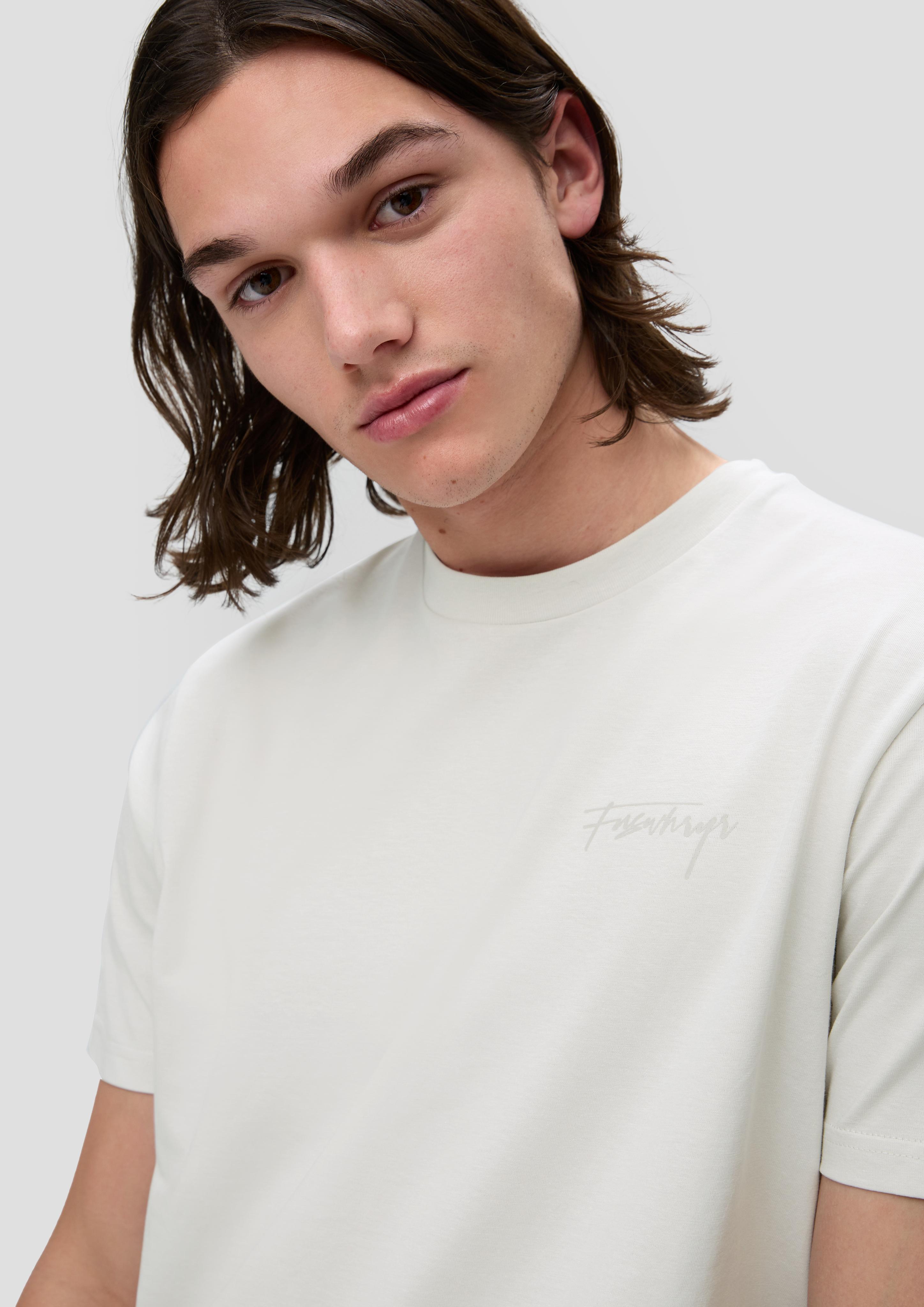 T-Shirt mit Stickdetail  2140263-90D0
