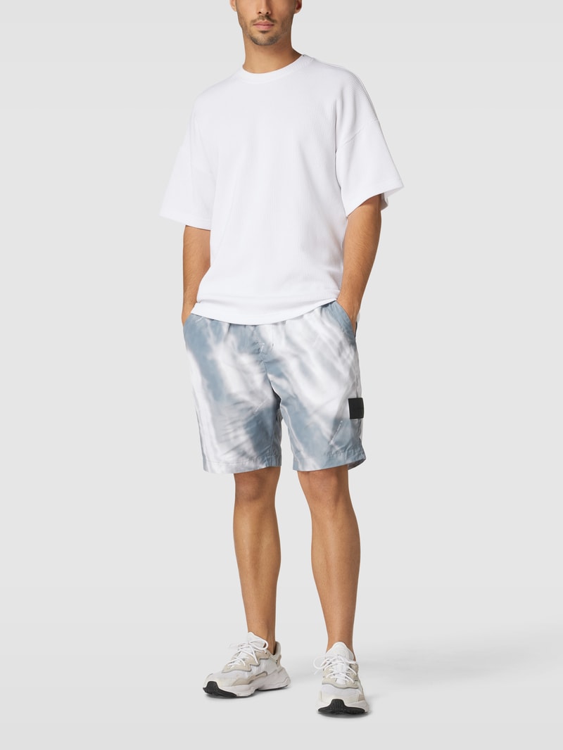 Shorts im Batik-Look Modell 'GRAPHIC WOVEN SHORT' in hellblau