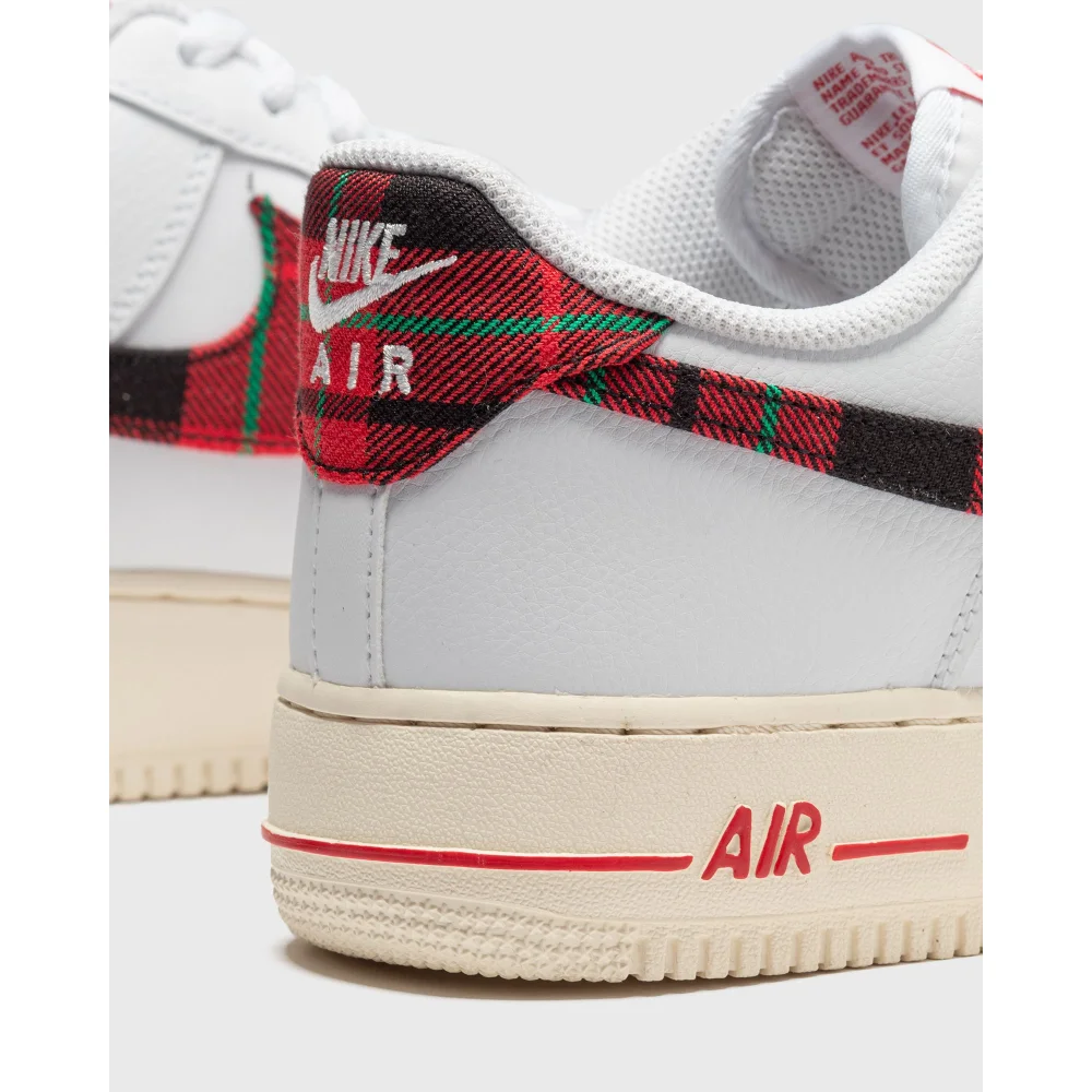 Nike Air Force 1 07 LV8 DV0789-100 / weiss