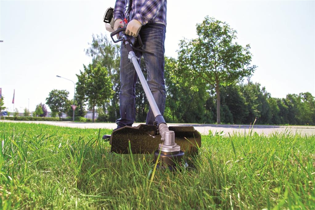 Scheppach 5904804904 MFH5200-4P Multifunktions-Gartenmaschine 51,7 cc 2-Takt