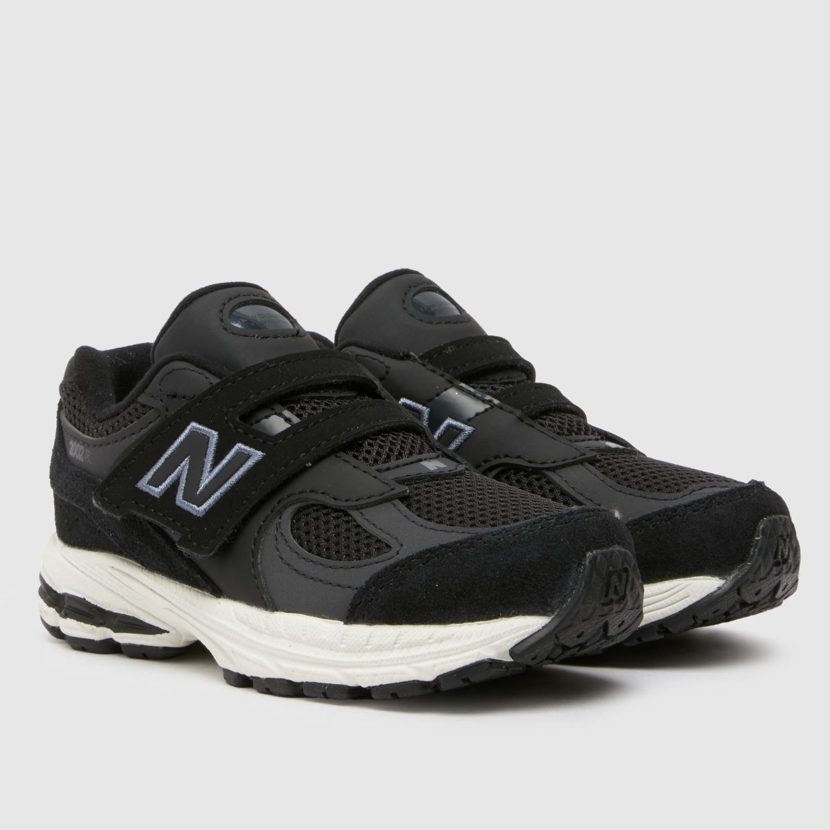 New Balance svarta 2002 v småbarnsskor